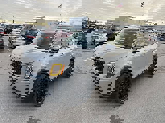 Used 2022 Kia Telluride SX w/ Nightfall Edition Package image 19