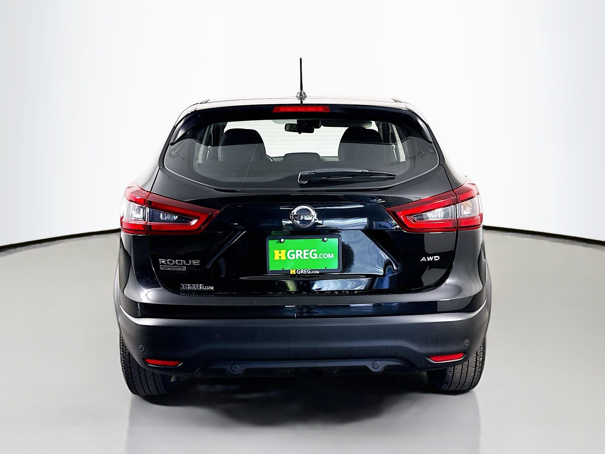 Used 2020 Nissan Rogue Sport S image 8