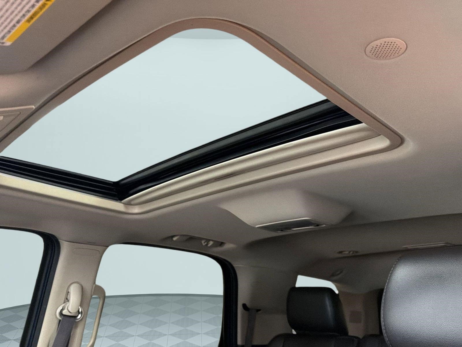 Used 2012 Chevrolet Tahoe LT image 16