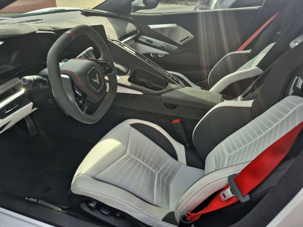 Used 2023 Chevrolet Corvette Stingray Premium Conv w/ Z51 Performance Package RWD image 10