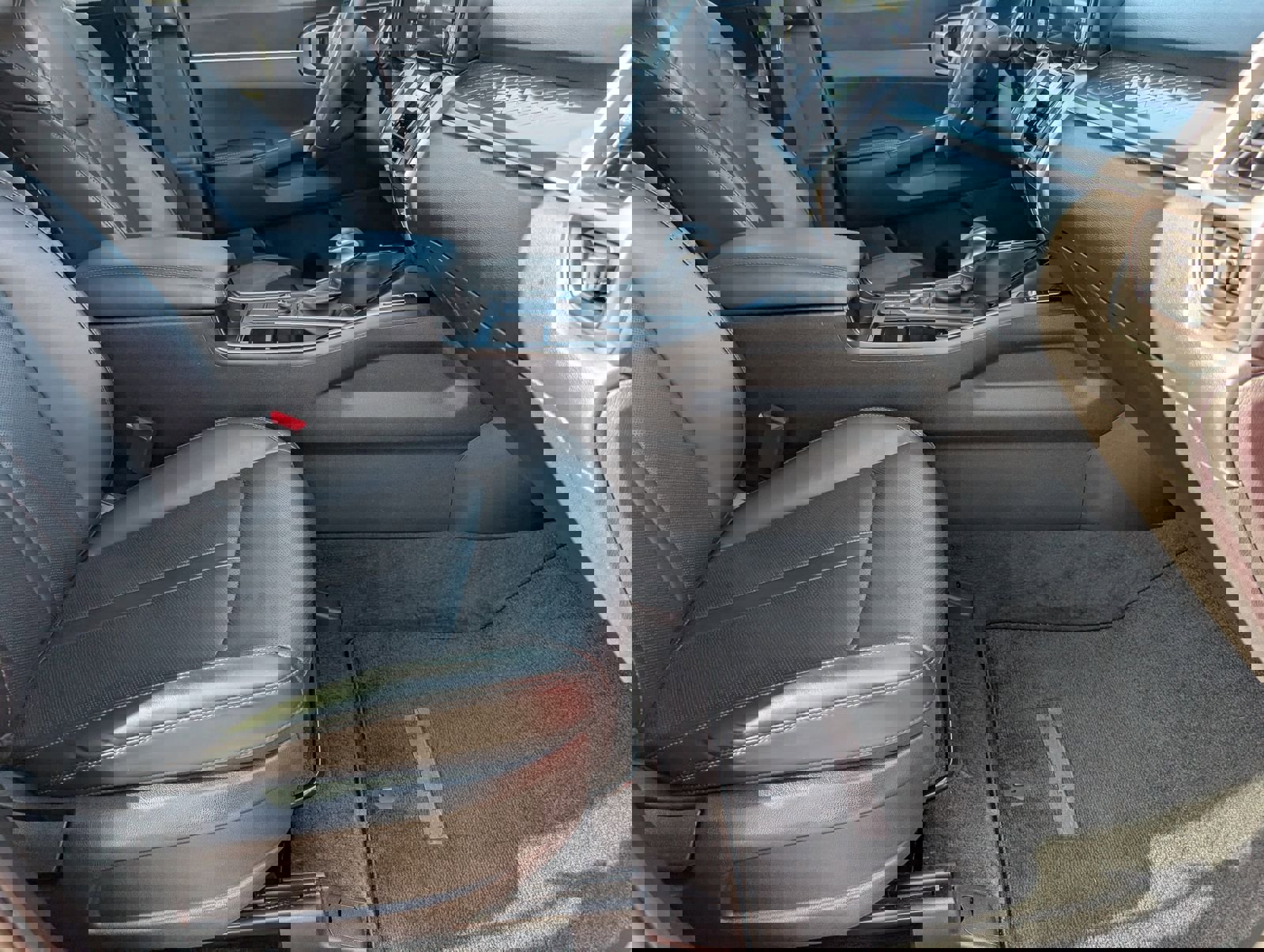 Used 2023 Kia Sorento S image 29