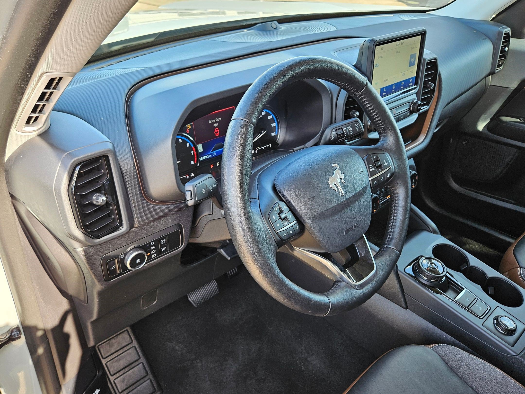 Used 2023 Ford Bronco Sport Outer Banks w/ Tech Package AWD/4WD image 16
