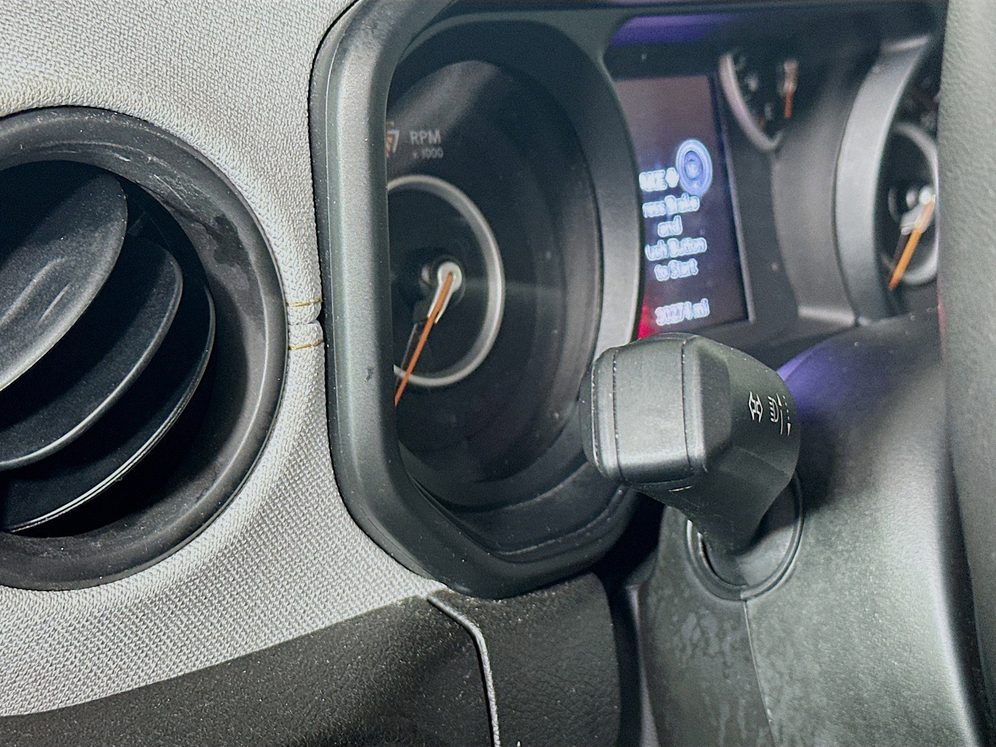 Used 2025 Jeep Wrangler Sport S image 16