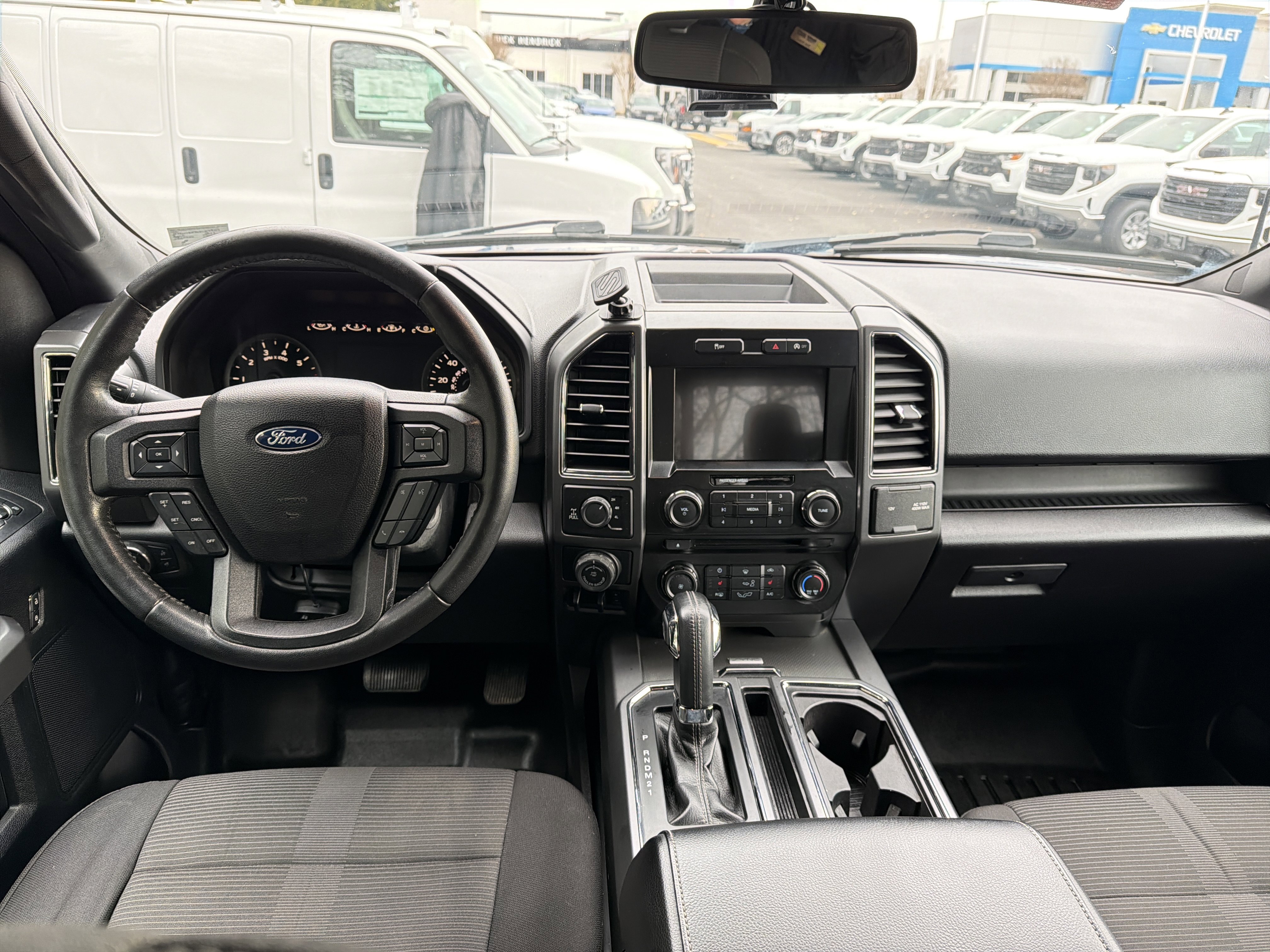 Used 2017 Ford F150 XLT w/ Equipment Group 302A Luxury image 27