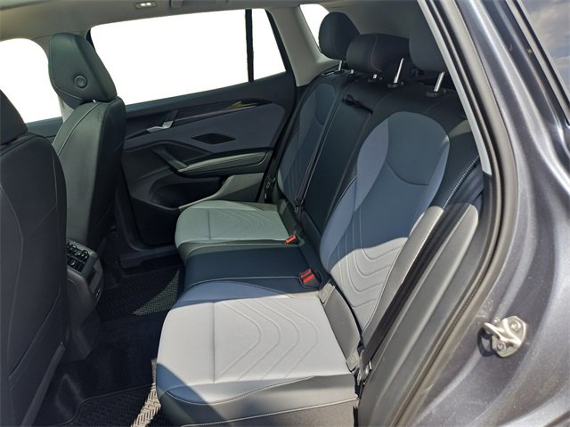 New 2025 Volkswagen Tiguan SE image 16