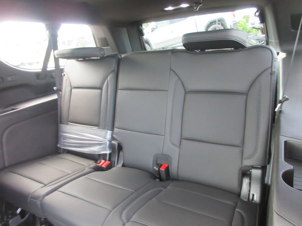 New 2026 GMC Yukon XL Denali w/ Denali Reserve Package AWD/4WD image 13