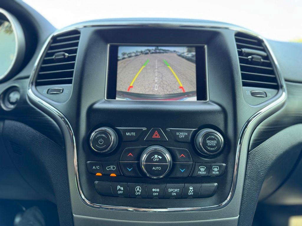 Used 2020 Jeep Grand Cherokee Laredo image 19