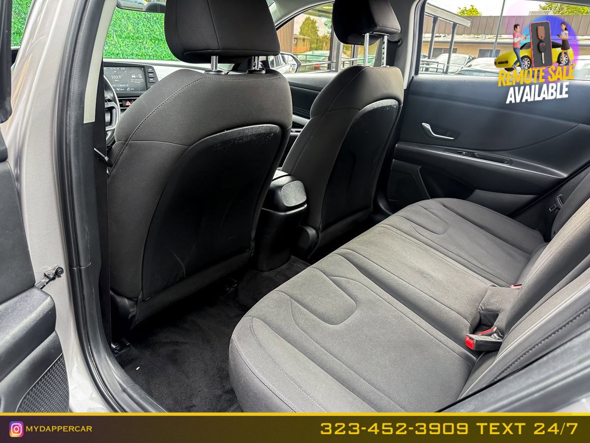 Used 2023 Hyundai Elantra Blue FWD image 12