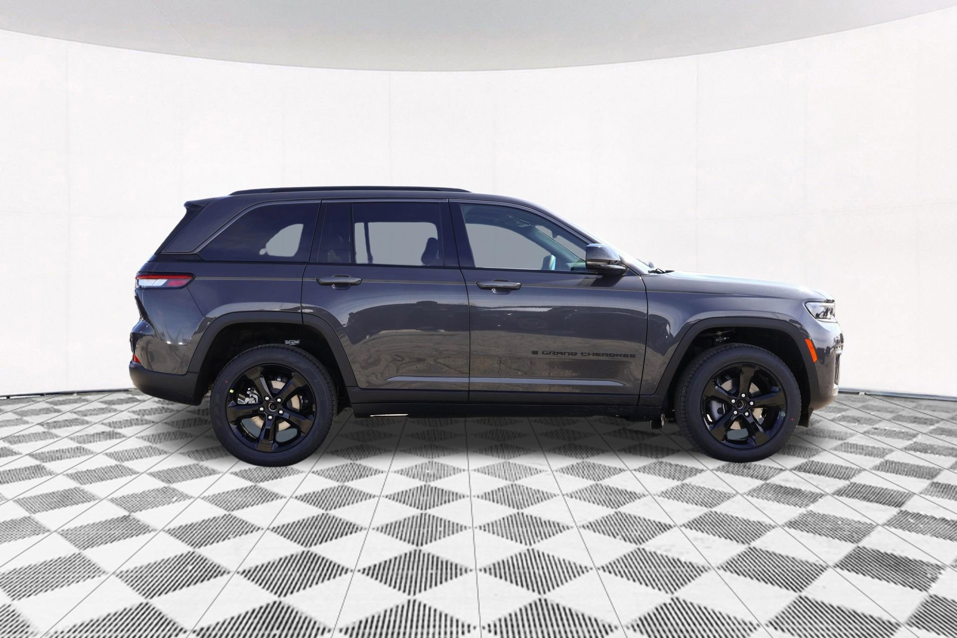 New 2026 Jeep Grand Cherokee Limited image 11