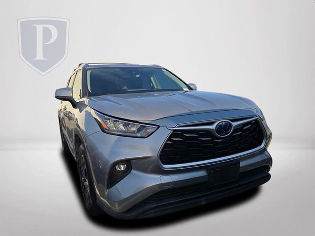 Used 2020 Toyota Highlander XLE image 13