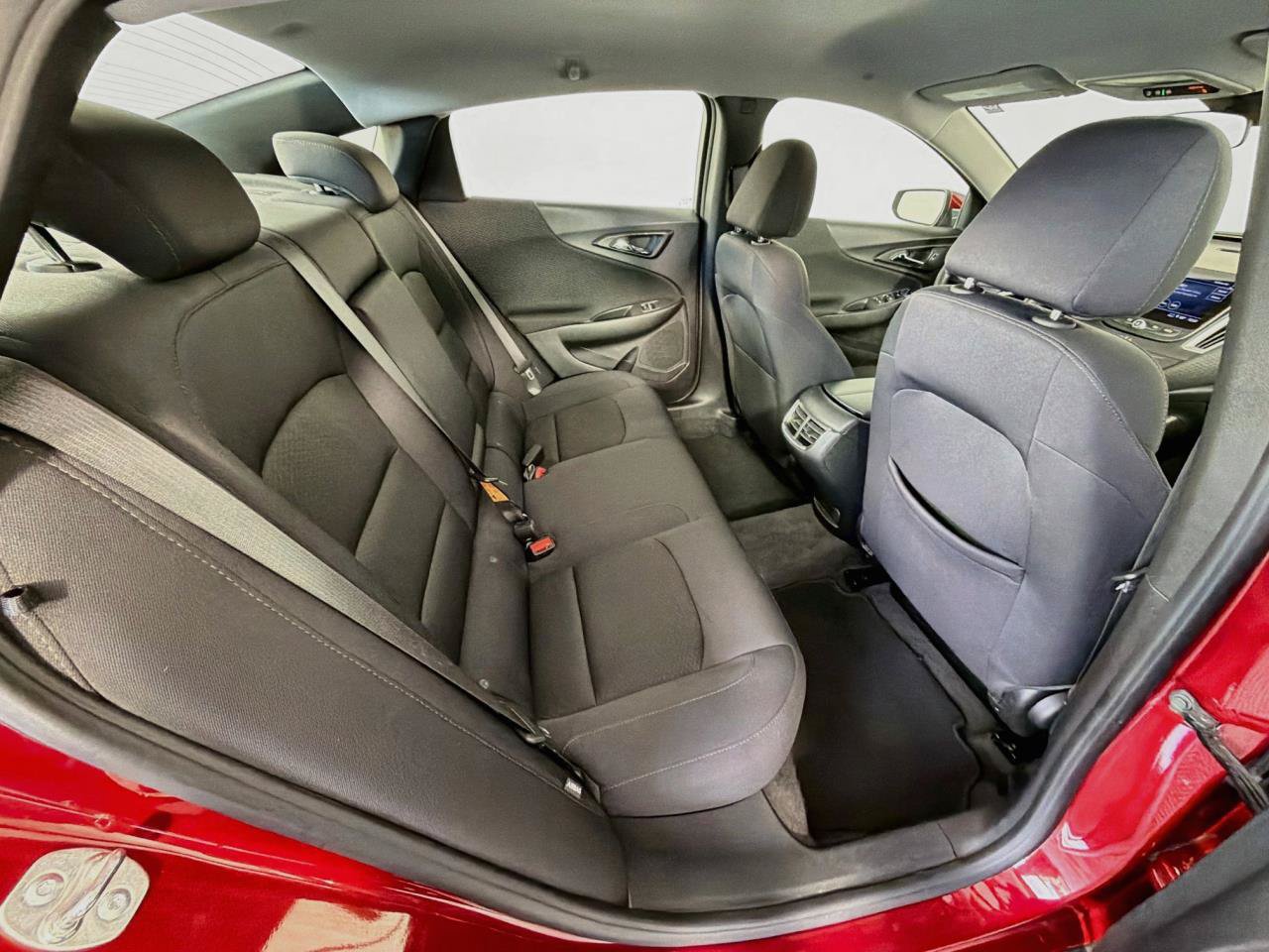 Used 2024 Chevrolet Malibu LT FWD image 39