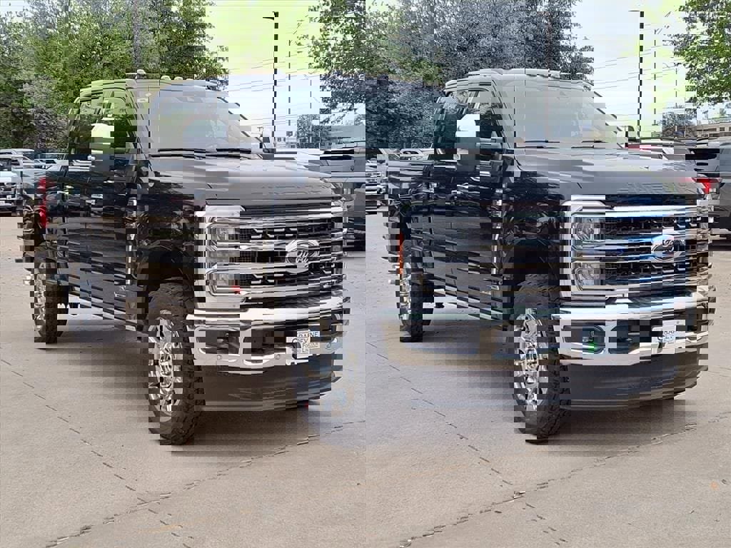New 2026 Ford F250 King Ranch w/ Chrome Package image 3