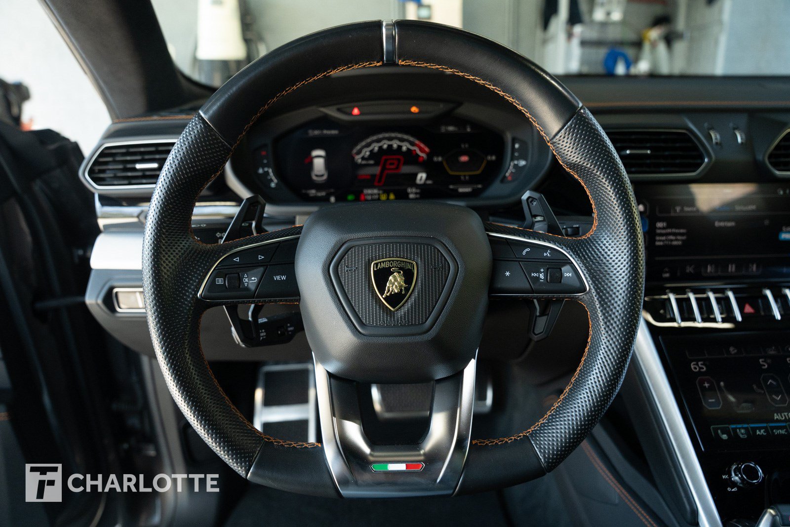 Used 2021 Lamborghini Urus AWD/4WD image 21