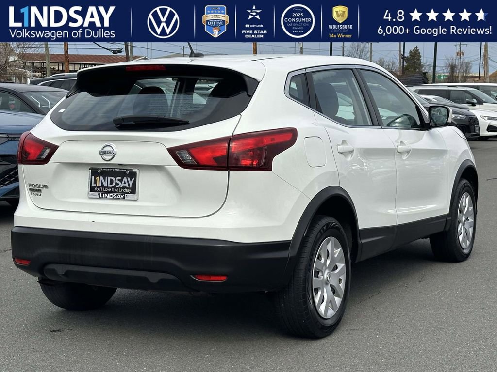 Used 2018 Nissan Rogue Sport S image 6