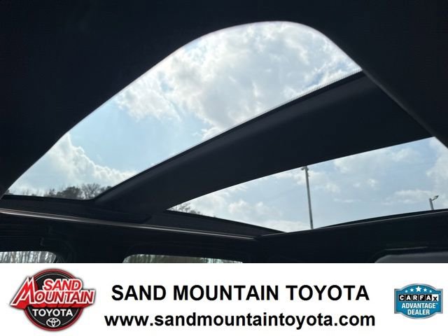 Used 2025 Toyota Crown Signia w/ Advanced Technology Package image 17
