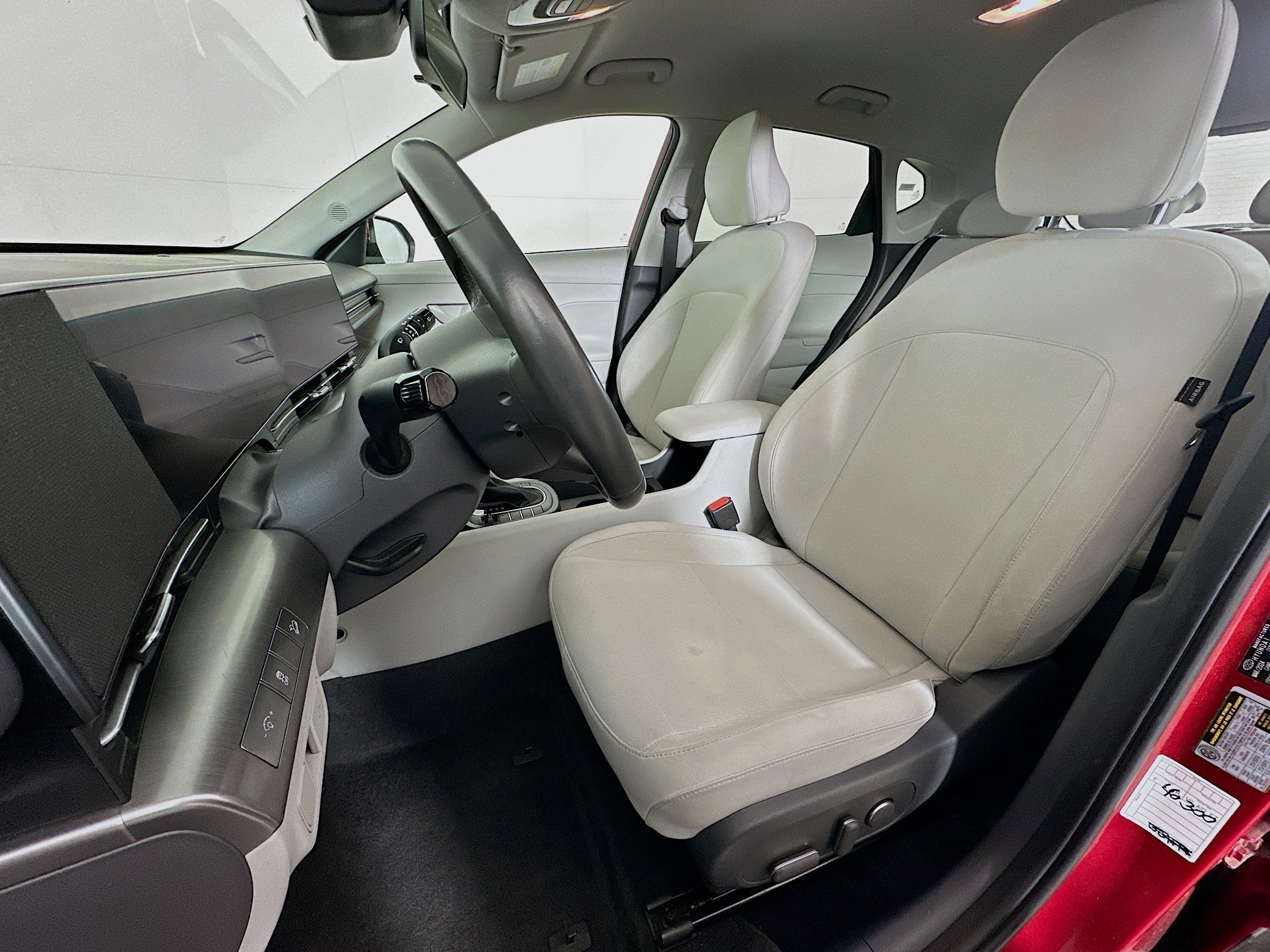 Used 2024 Hyundai Kona SEL image 13