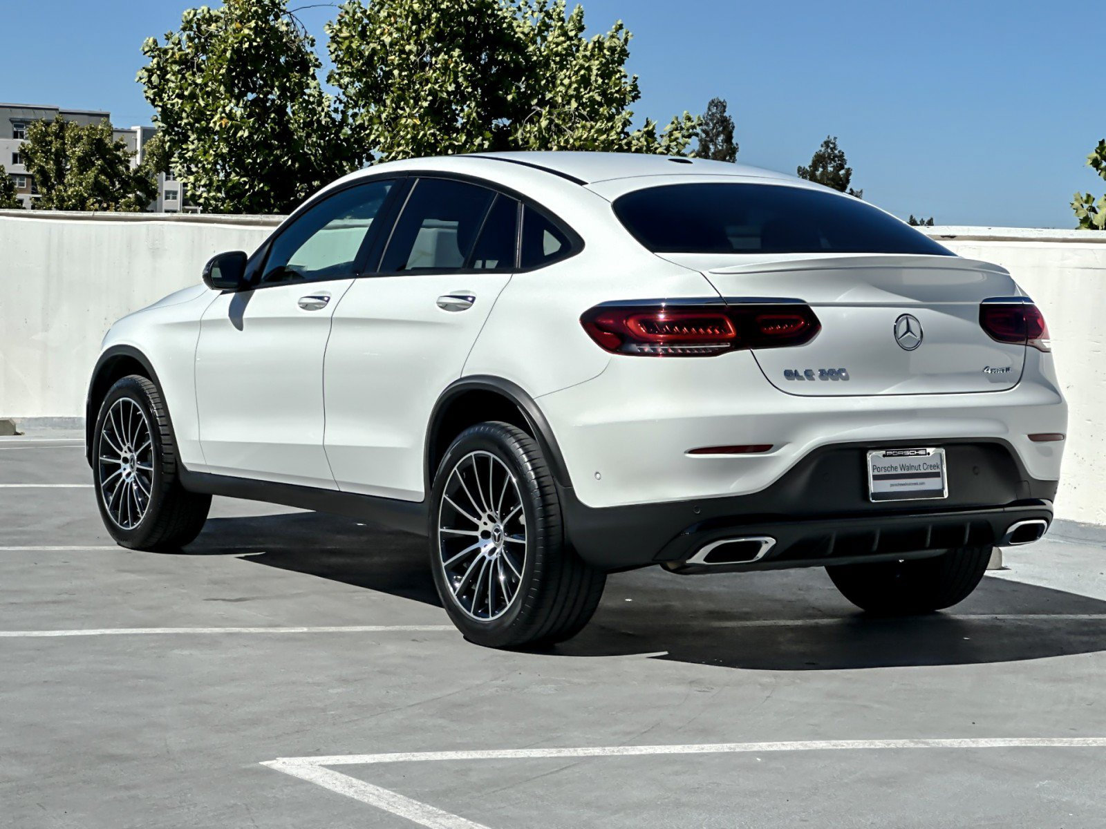 Used 2023 Mercedes-Benz GLC 300 4MATIC Coupe image 3
