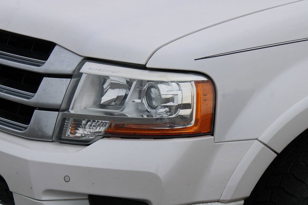 Used 2017 Ford Expedition EL Platinum image 11