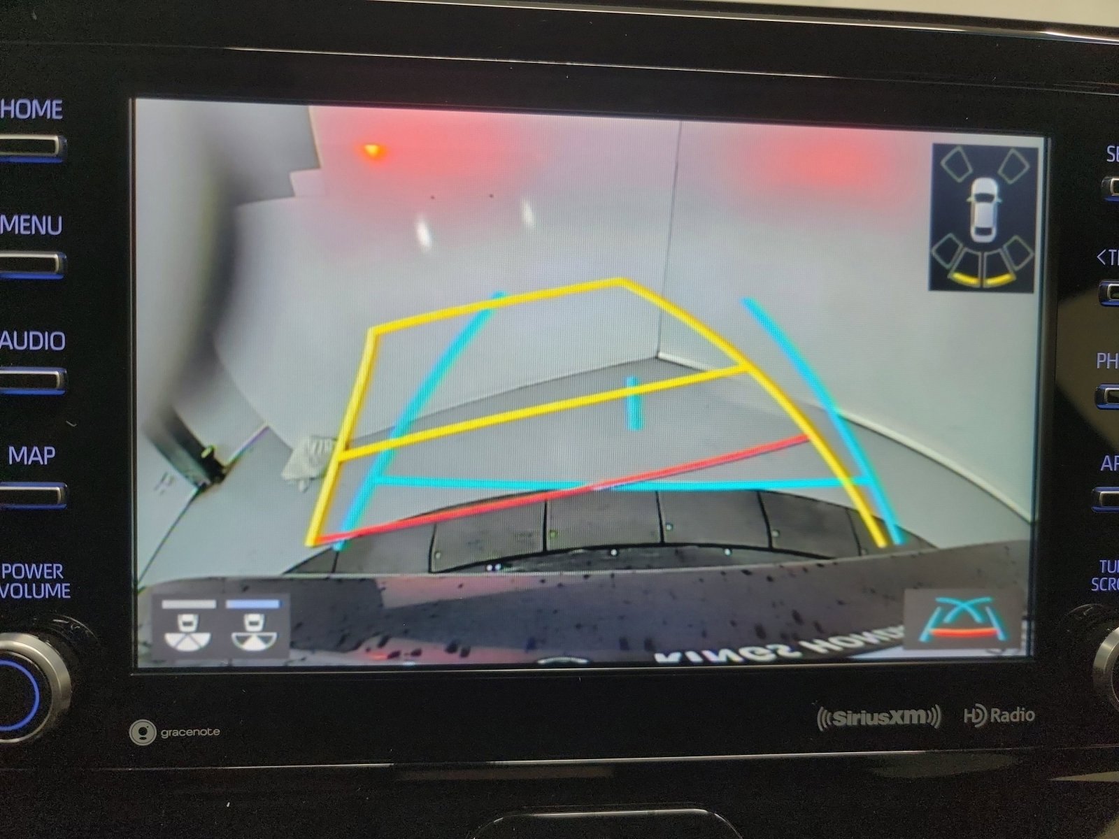 Used 2022 Toyota Venza XLE image 23