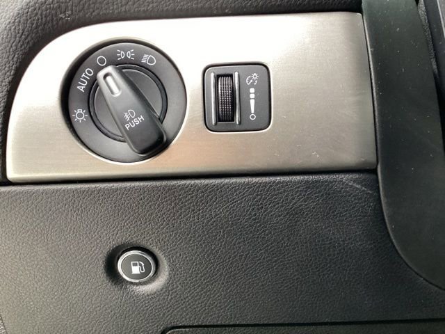 Used 2020 Dodge Durango SXT AWD/4WD image 15