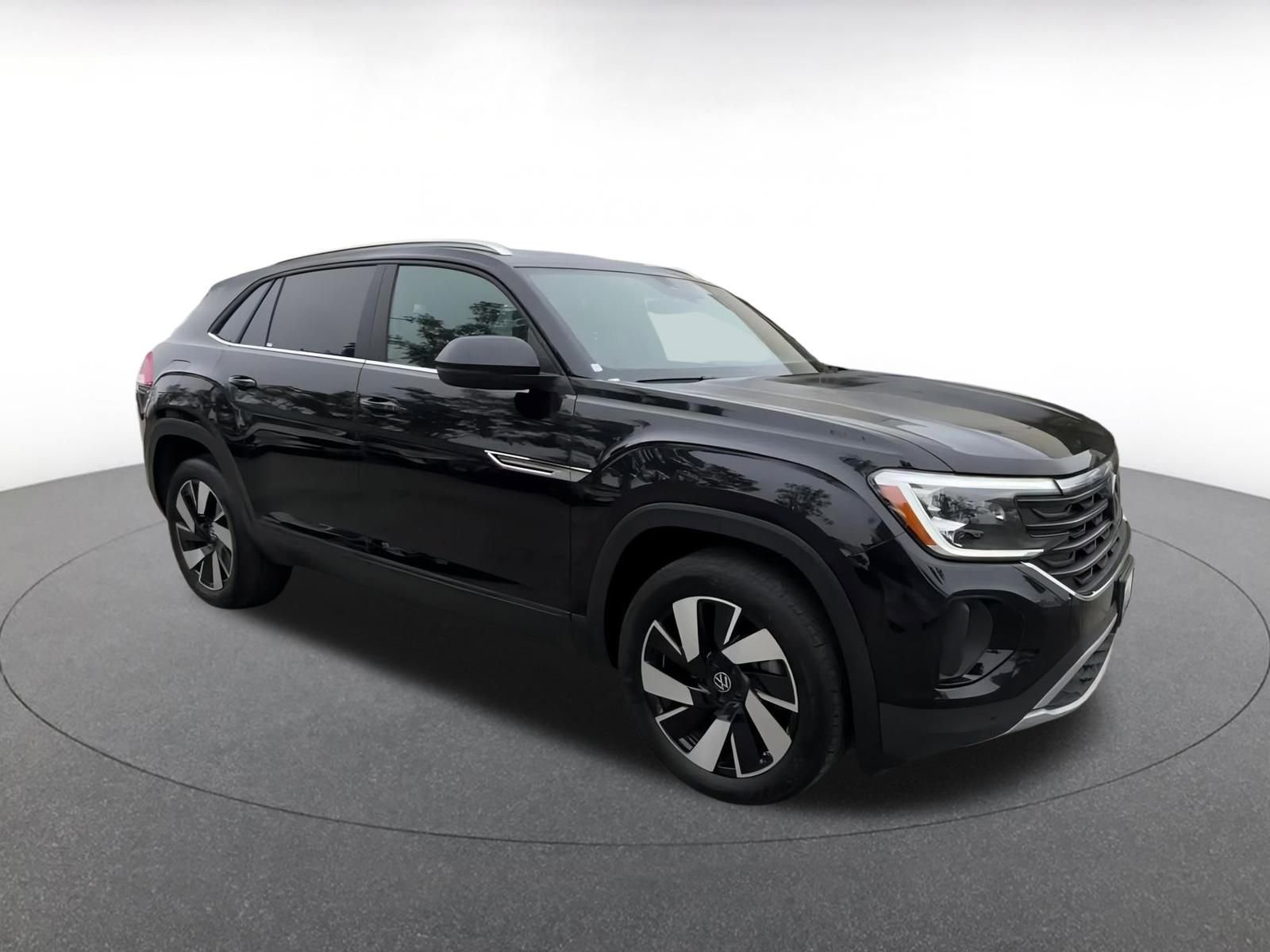 Used 2025 Volkswagen Atlas Cross Sport SE video 2