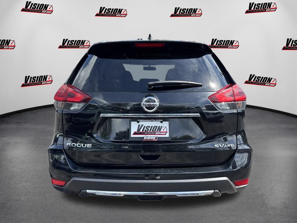 Used 2018 Nissan Rogue SV w/ Sun & Sound Touring Package AWD/4WD image 5
