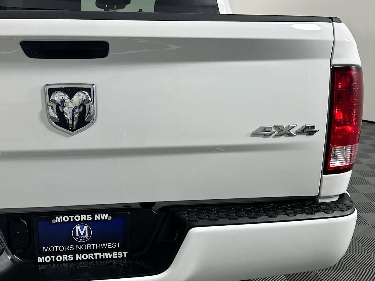 Used 2023 RAM 1500 Classic SLT w/ Protection Group AWD/4WD image 23
