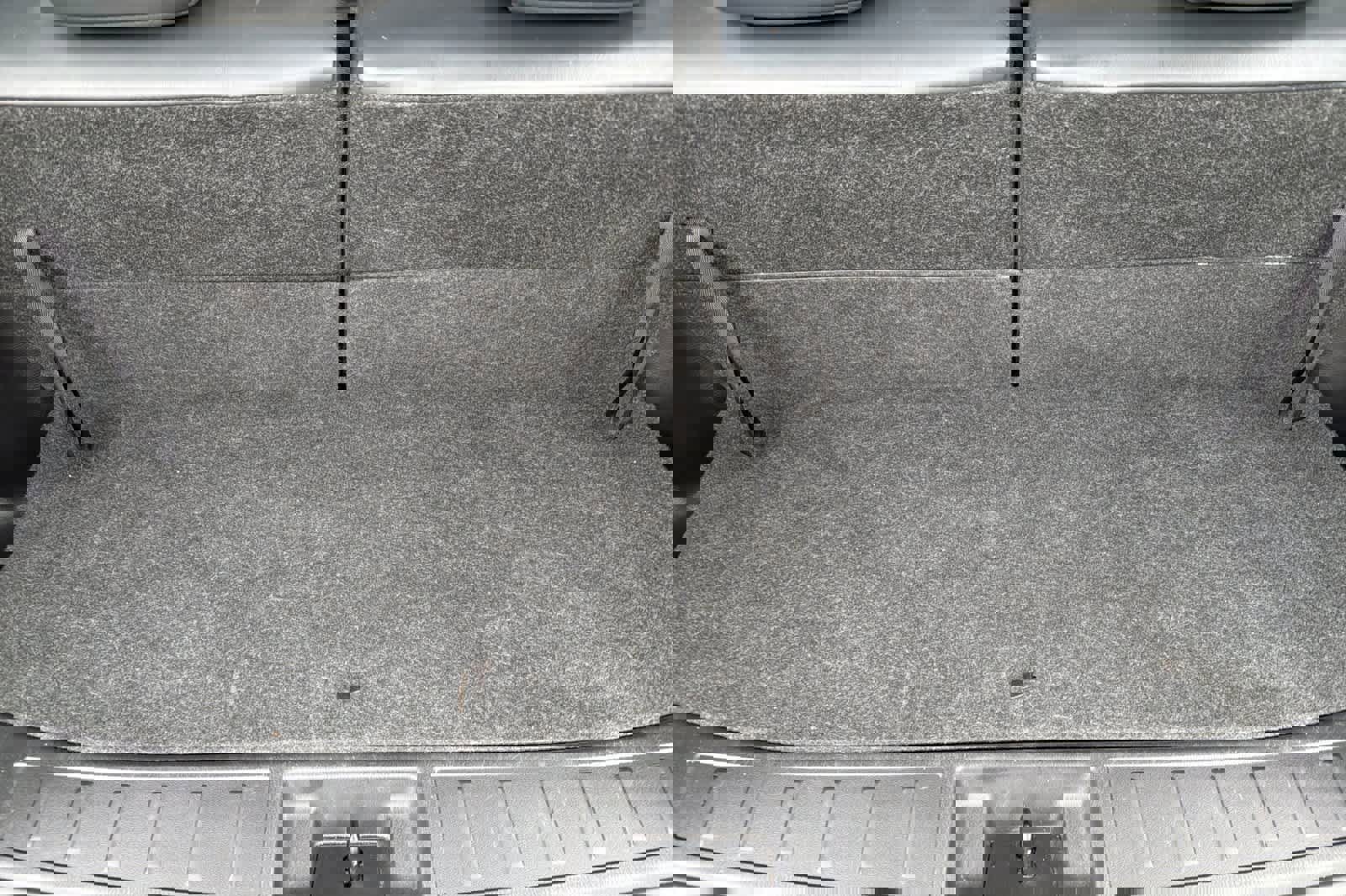 Used 2024 Mitsubishi Outlander SE image 18