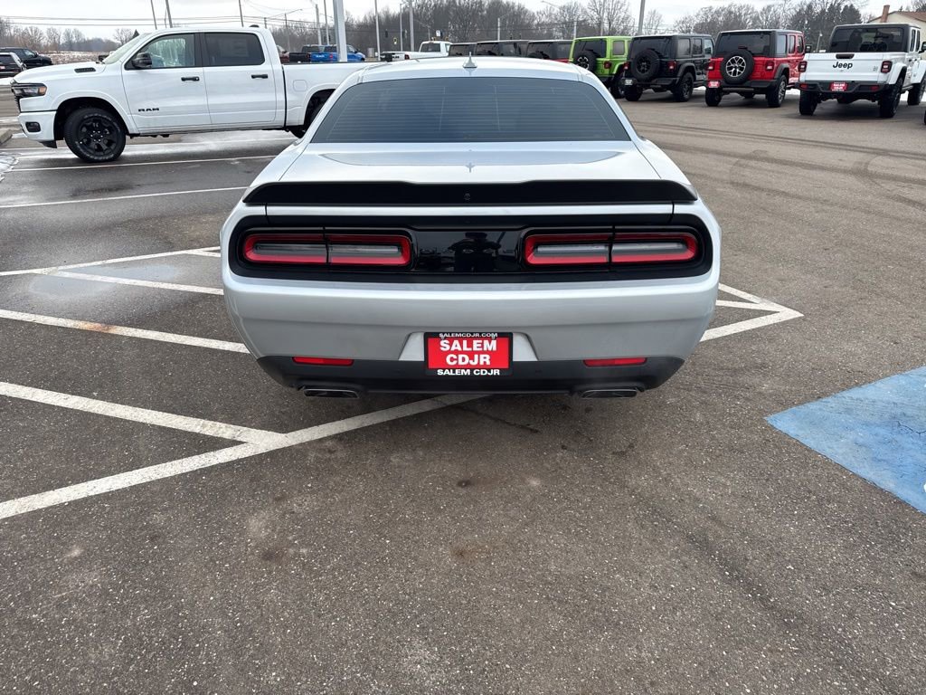 Used 2020 Dodge Challenger R/T w/ Plus Package image 7