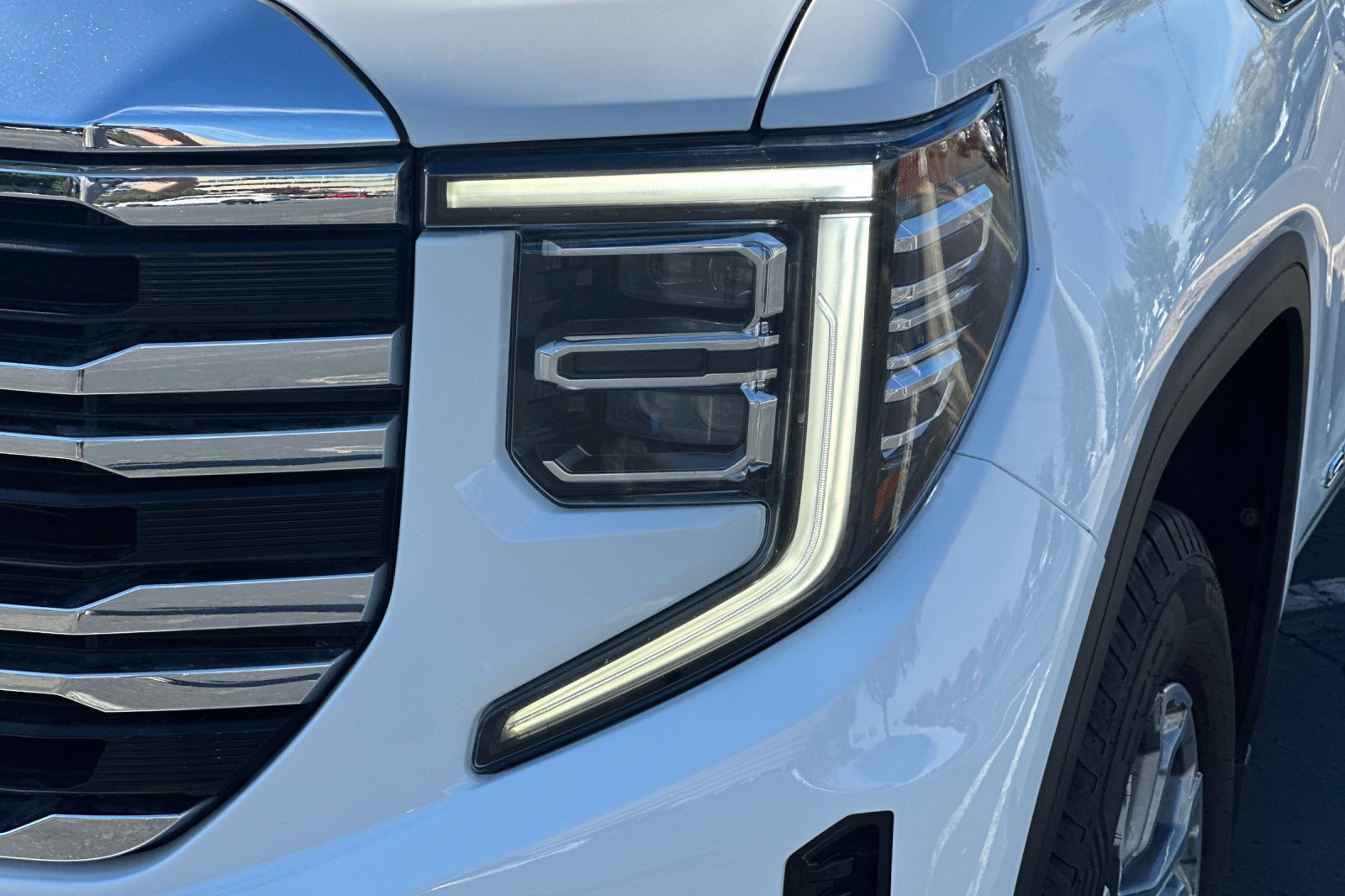 Used 2024 GMC Sierra 1500 SLT RWD image 49
