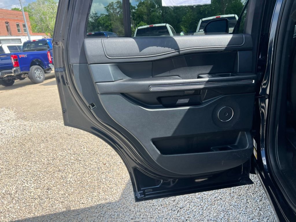 Used 2021 Ford Expedition XLT AWD/4WD image 15