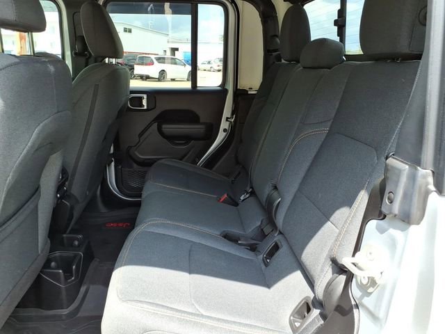 Used 2024 Jeep Gladiator Sport AWD/4WD image 15