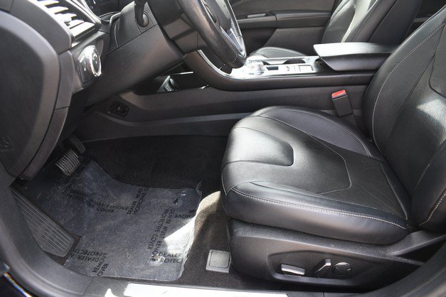 Used 2019 Ford Fusion Energi Titanium FWD image 15