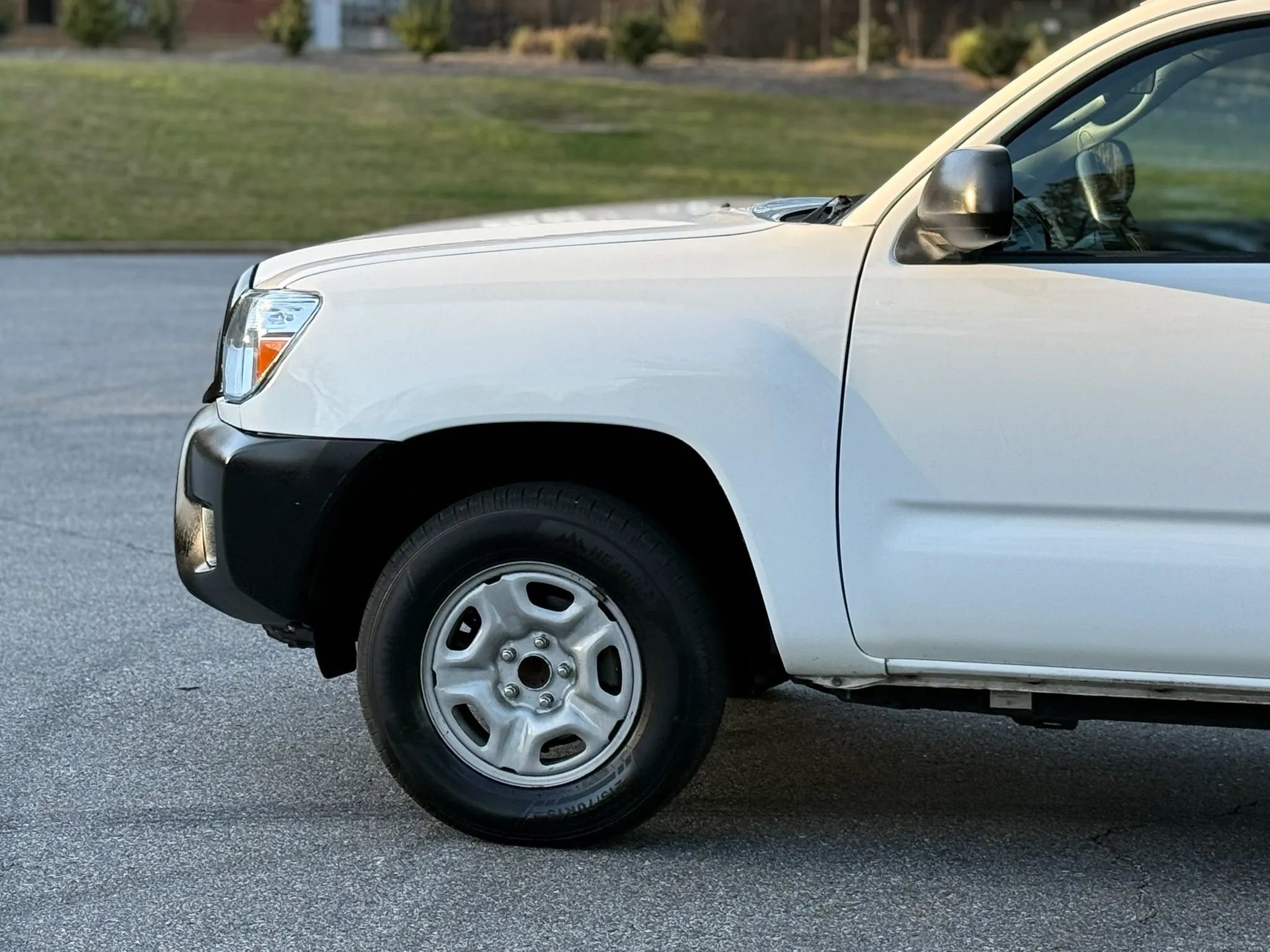 Used 2015 Toyota Tacoma 2WD Access Cab image 5
