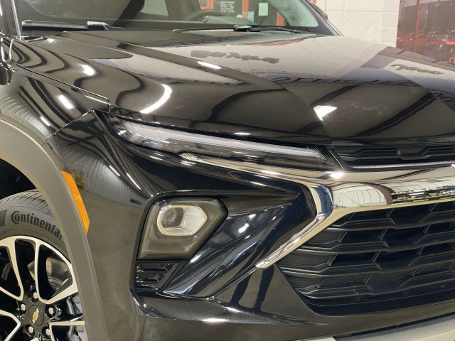 Used 2025 Chevrolet TrailBlazer LT AWD/4WD image 11