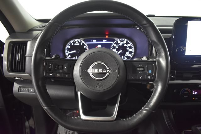 Used 2022 Nissan Pathfinder SL w/ SL Black Package AWD/4WD image 15