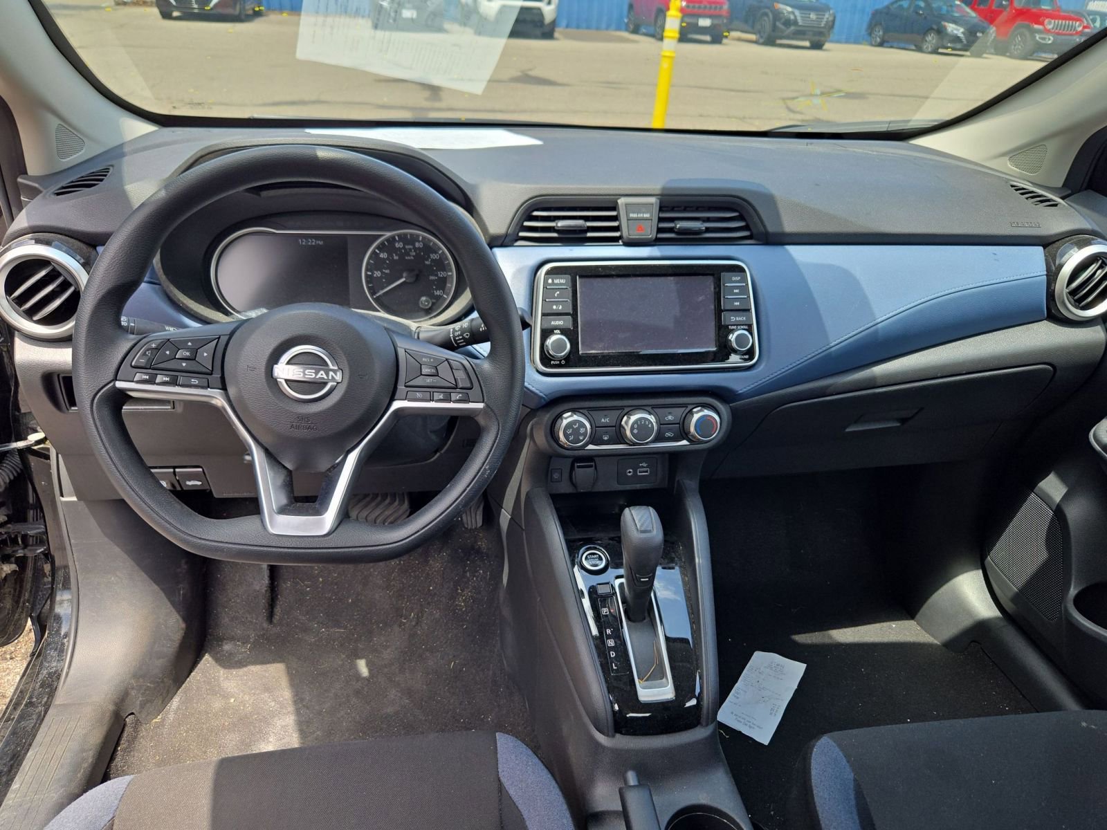Used 2025 Nissan Versa SV FWD image 9