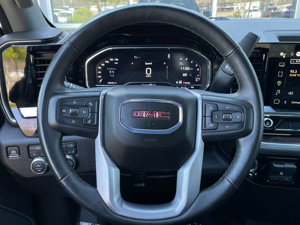 Used 2025 GMC Sierra 1500 SLT AWD/4WD image 15