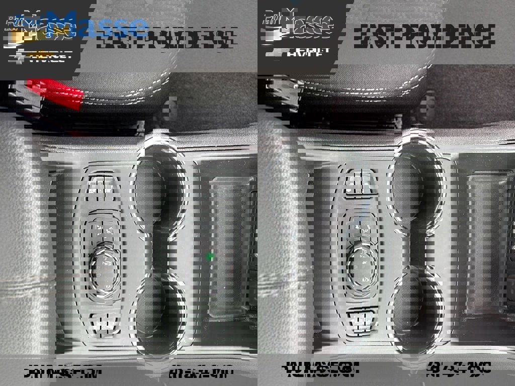 Certified 2023 GMC Terrain SLE w/ Driver Convenience Package image 15