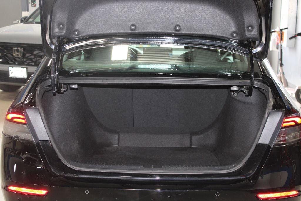 Used 2025 Honda Accord EX-L image 44