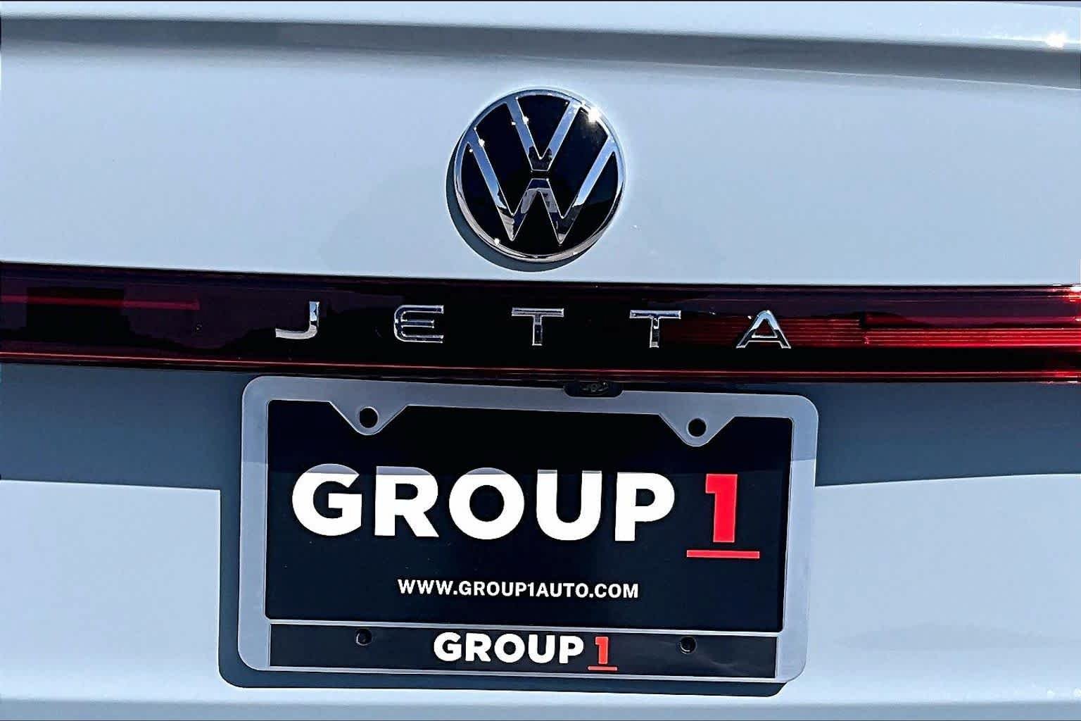 New 2027 Volkswagen Jetta SE FWD image 15