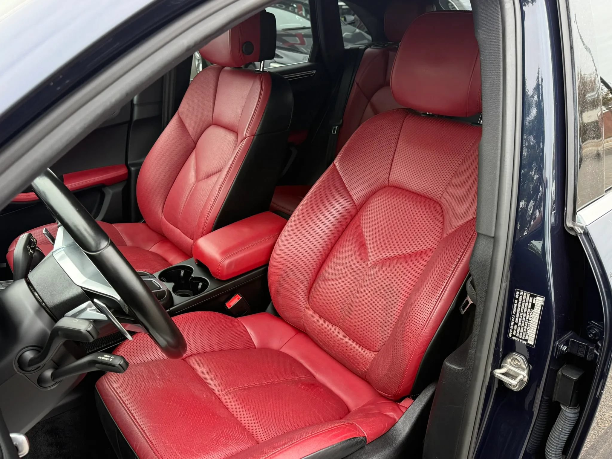 Used 2018 Porsche Macan S AWD/4WD image 2