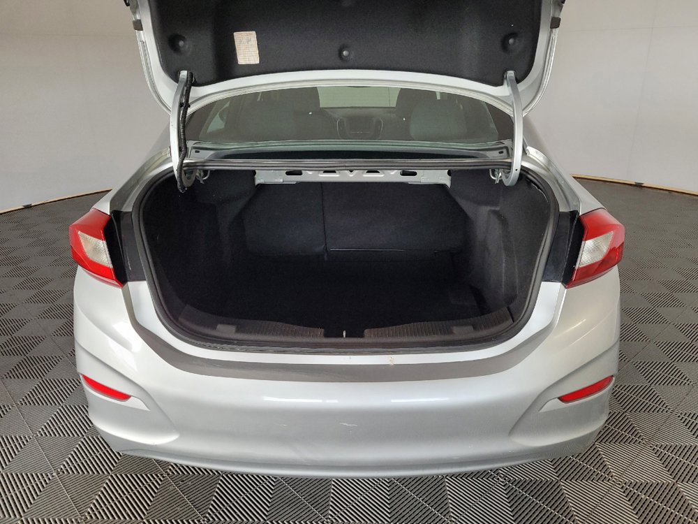 Used 2018 Chevrolet Cruze LT FWD image 29
