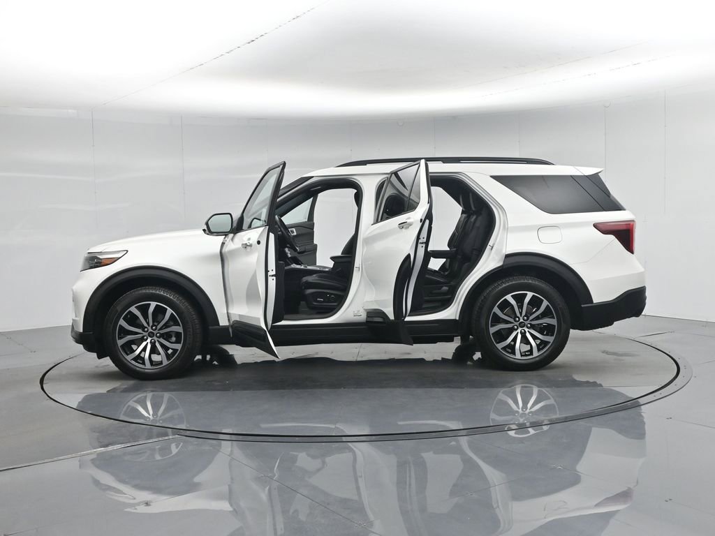 Used 2020 Ford Explorer ST w/ Premium Technology Package image 40