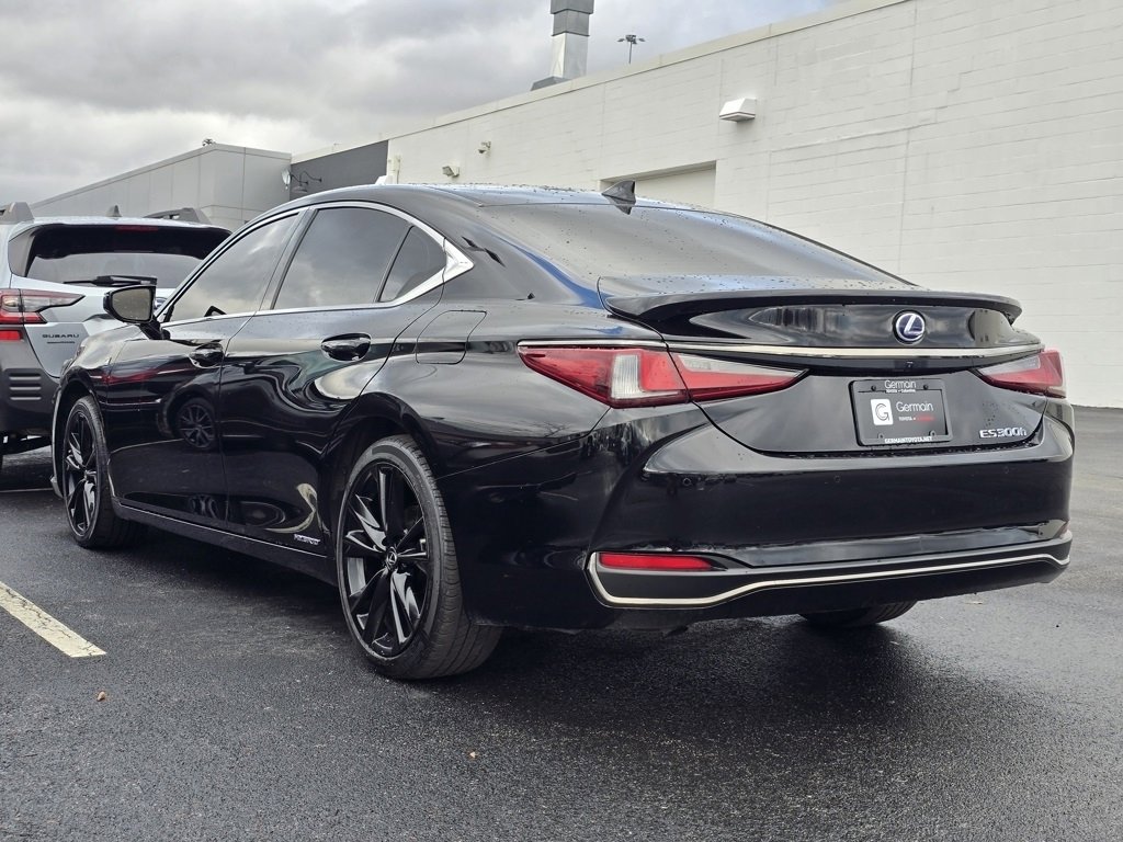 Used 2022 Lexus ES 300h F Sport image 12