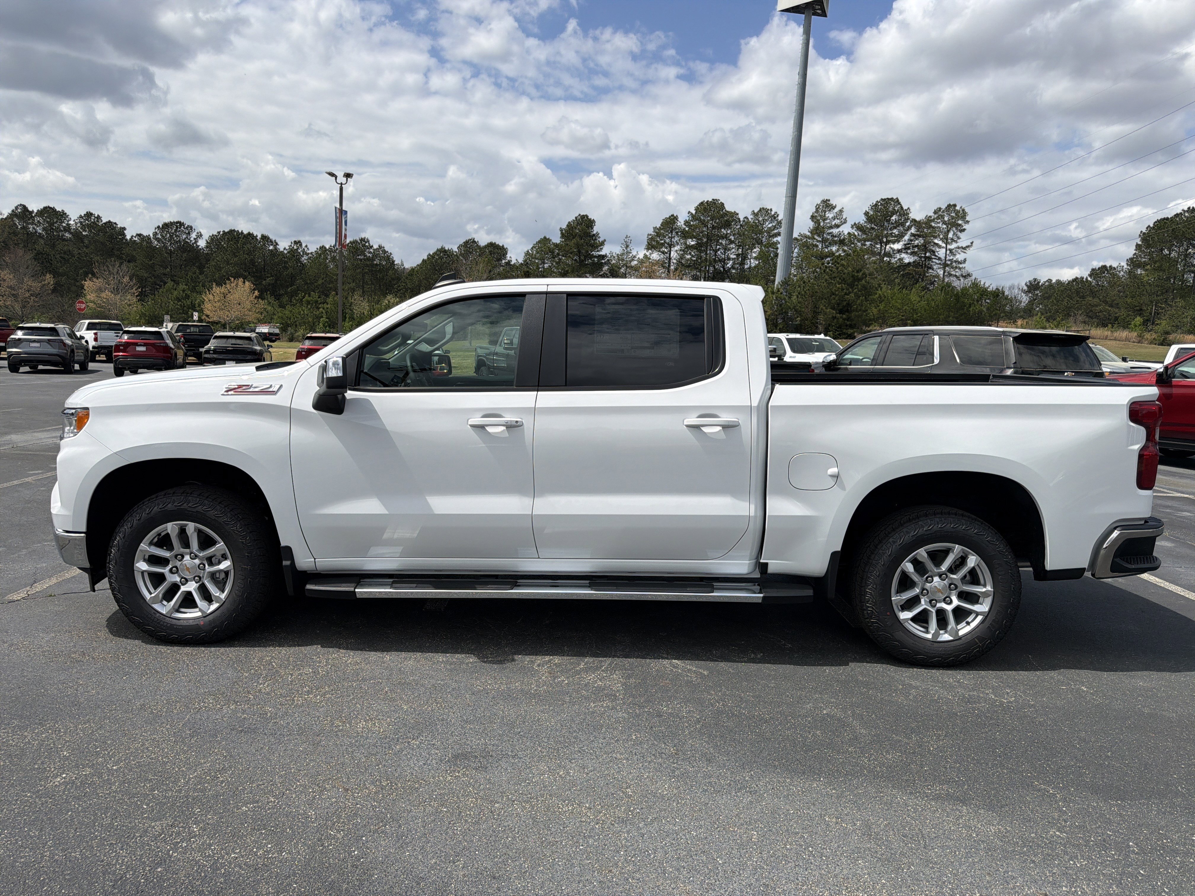 New 2026 Chevrolet Silverado 1500 LT w/ Z71 Off-Road Package image 8