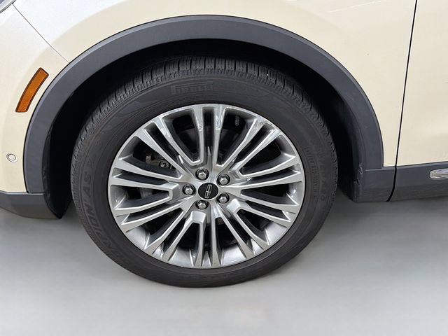 Used 2018 Lincoln MKX Reserve w/ Driver Assistance Package FWD image 38