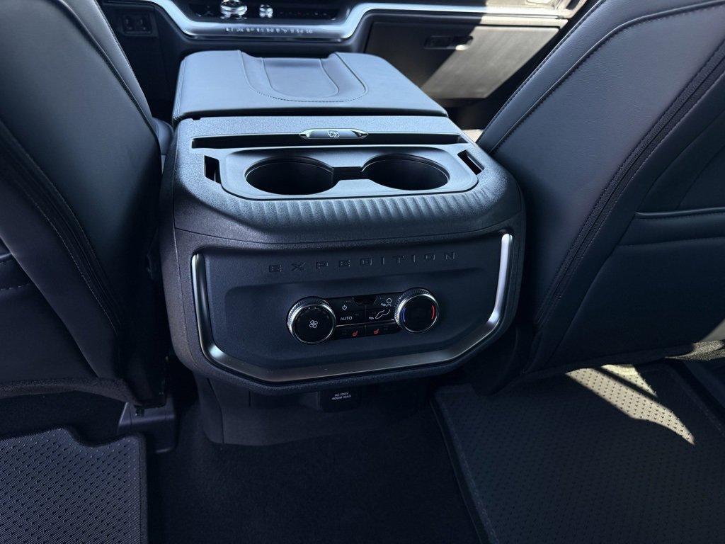 New 2025 Ford Expedition Platinum w/ Stealth Performance Package image 26