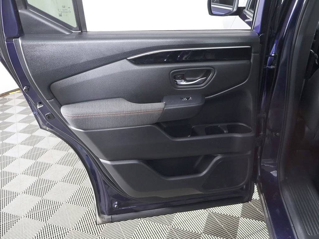 Certified 2024 Honda Pilot Sport image 23