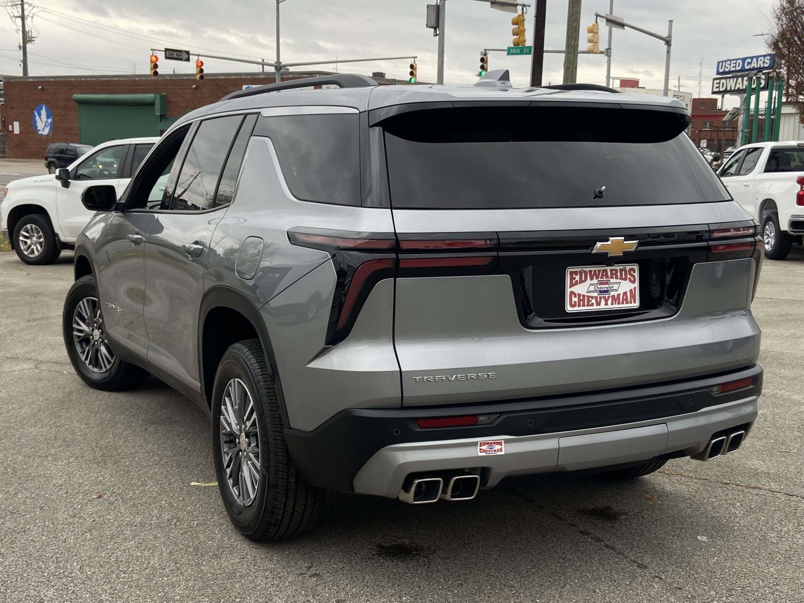 Used 2025 Chevrolet Traverse LT image 26